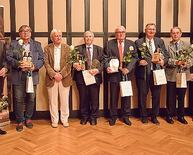 2022 0414 - Náchod - 11. Galavečer krajského fotbalu - 036 12. Cena Jana Modřického Zdeněk Vodák Vlastimil Hradecký Dušan Galba Ing. Vladimír Beneš Ing. František Dejnožka