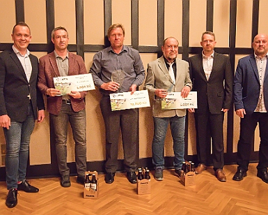 2022 0414 - Náchod - 11. Galavečer krajského fotbalu - 004 2. Nejhezčí fotbalový trávník 2020-2021 Nový Bydžov Hořice Týniště nad Orlicí