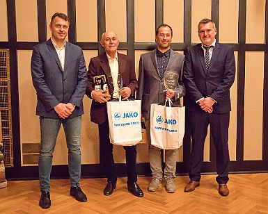 2022 0414 - Náchod - 11. Galavečer krajského fotbalu - 013 5. Cena FAIR PLAY 2020-2021 Pavel Procházka Jan Marel