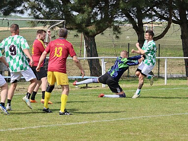 250514 - Přepychy - 30. ročník Memoriálu nstržm. Pavla Pražáka - ©PR Ve středu 14. května se v Přepychách sešli zástupci Policie všech okresů Královéhradeckého a Pardubického kraje, aby již...