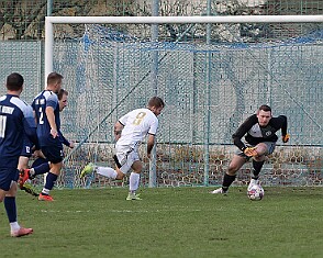 img009 8liga NA AFK Hronov - Destne-N.Mesto B 20251108 foto Vaclav Mlejnek