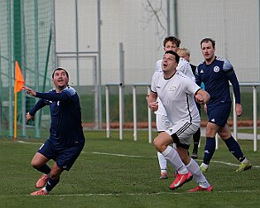 img012 8liga NA AFK Hronov - Destne-N.Mesto B 20251108 foto Vaclav Mlejnek