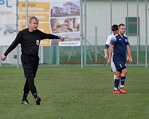 img014 8liga NA AFK Hronov - Destne-N.Mesto B 20251108 foto Vaclav Mlejnek